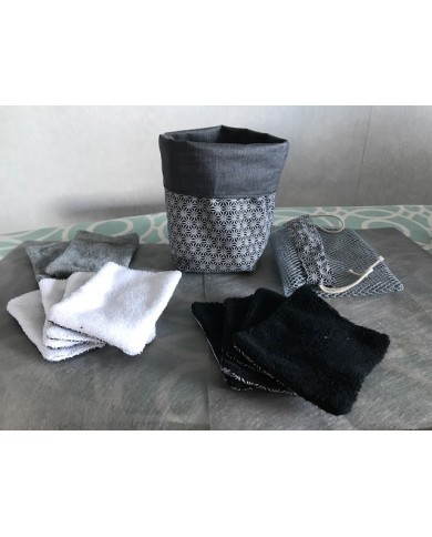 Lingettes démaquillantes et son panier