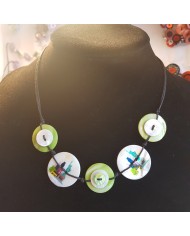 collier 5 boutons nacre