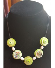 collier 5 boutons nacre collier 5 boutons nacre