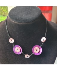 collier 5 boutons nacre