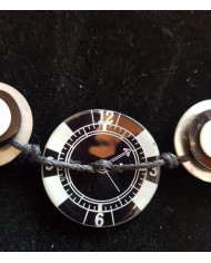 collier 5 boutons nacre