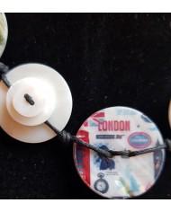 collier 5 boutons nacre