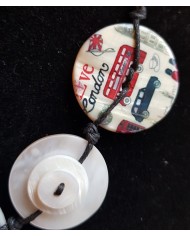 collier 5 boutons nacre