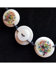 collier 5 boutons nacre