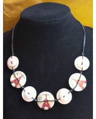 collier 7 boutons nacre
