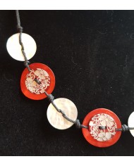 collier 7 boutons nacre