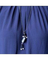 Sautoir poupée perle noir et argent