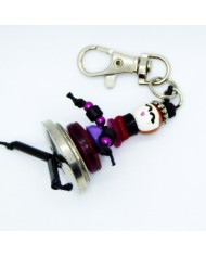 Porte Clés / Bijou de sac Poupée Boutons argent et bordeau