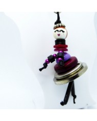 Porte Clés / Bijou de sac Poupée Boutons argent et bordeau