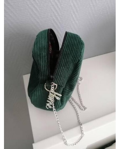 Sac rond avec chaînette en velours côtelé vert sapin