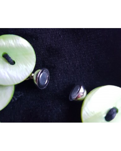 Copie de bracelet boutons nacre Copie de bracelet boutons nacre