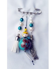  Broche poupee turquoize