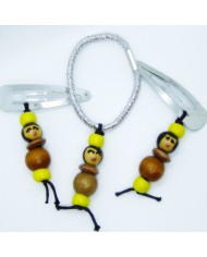 lot 2 barrettes et 1 chouchou poupee marron jaune