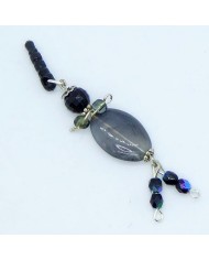 Bijou de portable poupee gris et noir