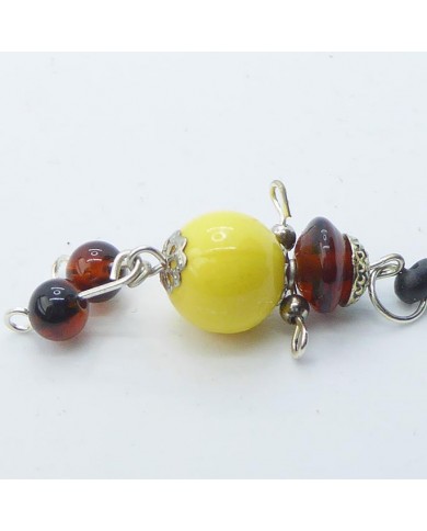 Bijou de portable poupee jaune et marron Bijou de portable poupee jaune et marron