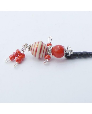 Bijou de portable poupee rouge rayé