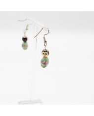 Boucle d'oreilles poupee verte fleur