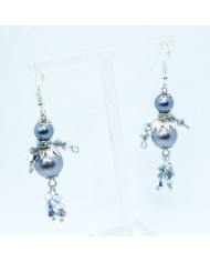 Boucle d'oreilles poupee perle grise nacré