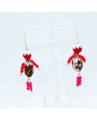 Boucle d'oreilles poupee perle rouge
