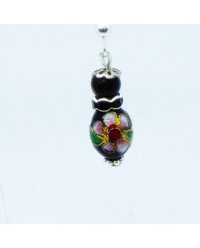 Boucle d'oreilles poupee perle noir