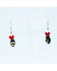 Boucle d'oreilles poupee perle rouge et noir