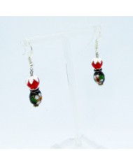 Boucle d'oreilles poupee perle rouge et noir