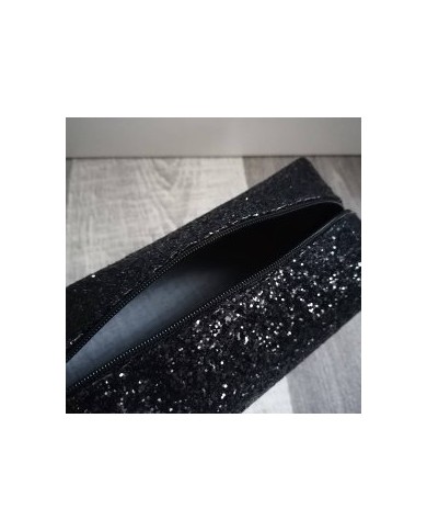 Trousse à maquillage en simili noir pailleté Trousse à maquillage en simili noir pailleté