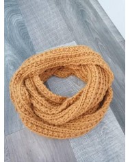  Snood en laine moutarde