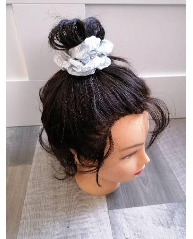 Chouchou en satin froissé argenté