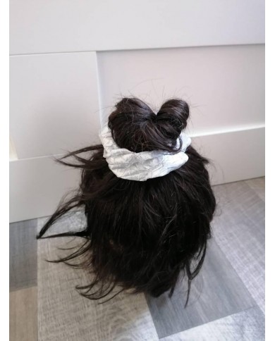 Chouchou en satin froissé argenté