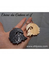 Porte-clé Loup Lune sculpté en bois massif