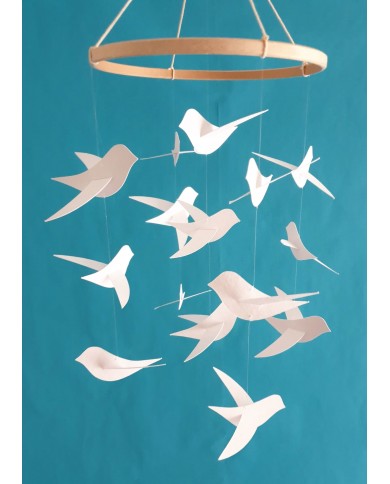 Mobile pour bébé 15 Oiseaux blancs sur cercle en bois 20 cm