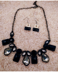 Parure collier cabochons cristal