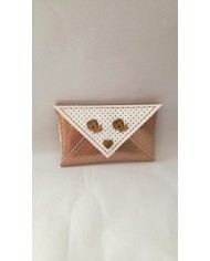 Pochette en Vinyl Laqué Perforé - Kids