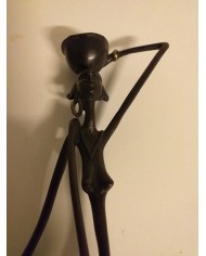 statue de femme africaine avec une cruche sur la tète
bonze du Burkina Faso